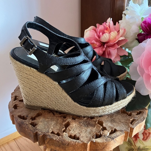 Vera Wang Wedge Platform Sandals-Good Used Condition - Picture 6 of 10